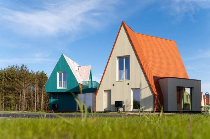 Pavasario darbams įpusėjus: želdynų specialistė pataria, kaip tinkamai apželdinti kiemą