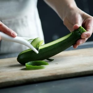 Nebrangūs, bet išskirtiniai gurmaniški receptai – iš įprastos ir pamėgtos cukinijos