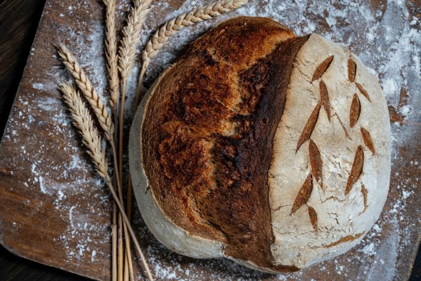 Močiutės ranka rašytas receptas gali sujungti kartas: atskleidė, kaip puoselėti tradicijas skubančioje visuomenėje